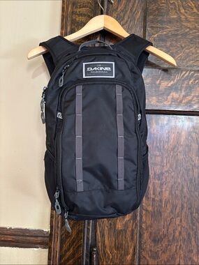 Dakine Hiking, Ventilated Backpack